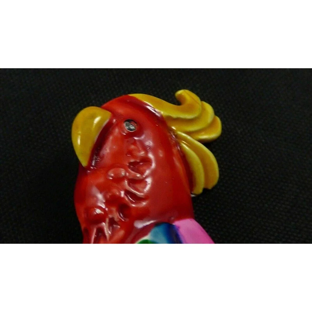 Vintage Tropical Macaw Parrot Brooch Pin Enamel Colorful Gold Tone Metal Estate